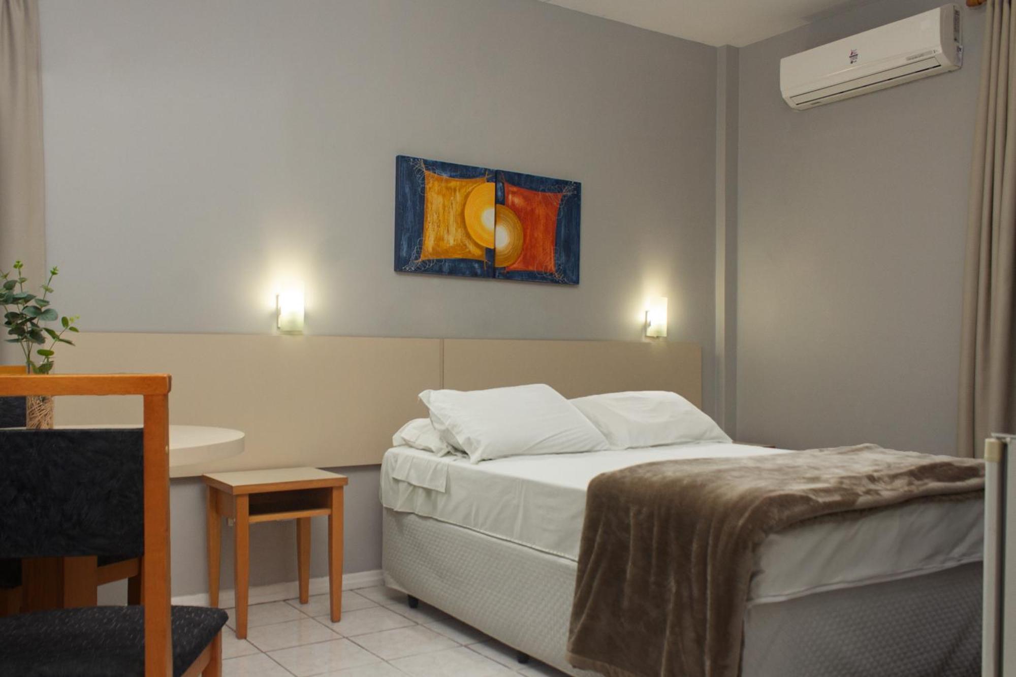 Hotel Cavera Alegrete Ngoại thất bức ảnh